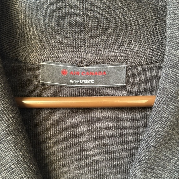 Air Canada Employee Men’s Classic Cardigan Front Button Closure Medium Gray - Picture 2 of 7